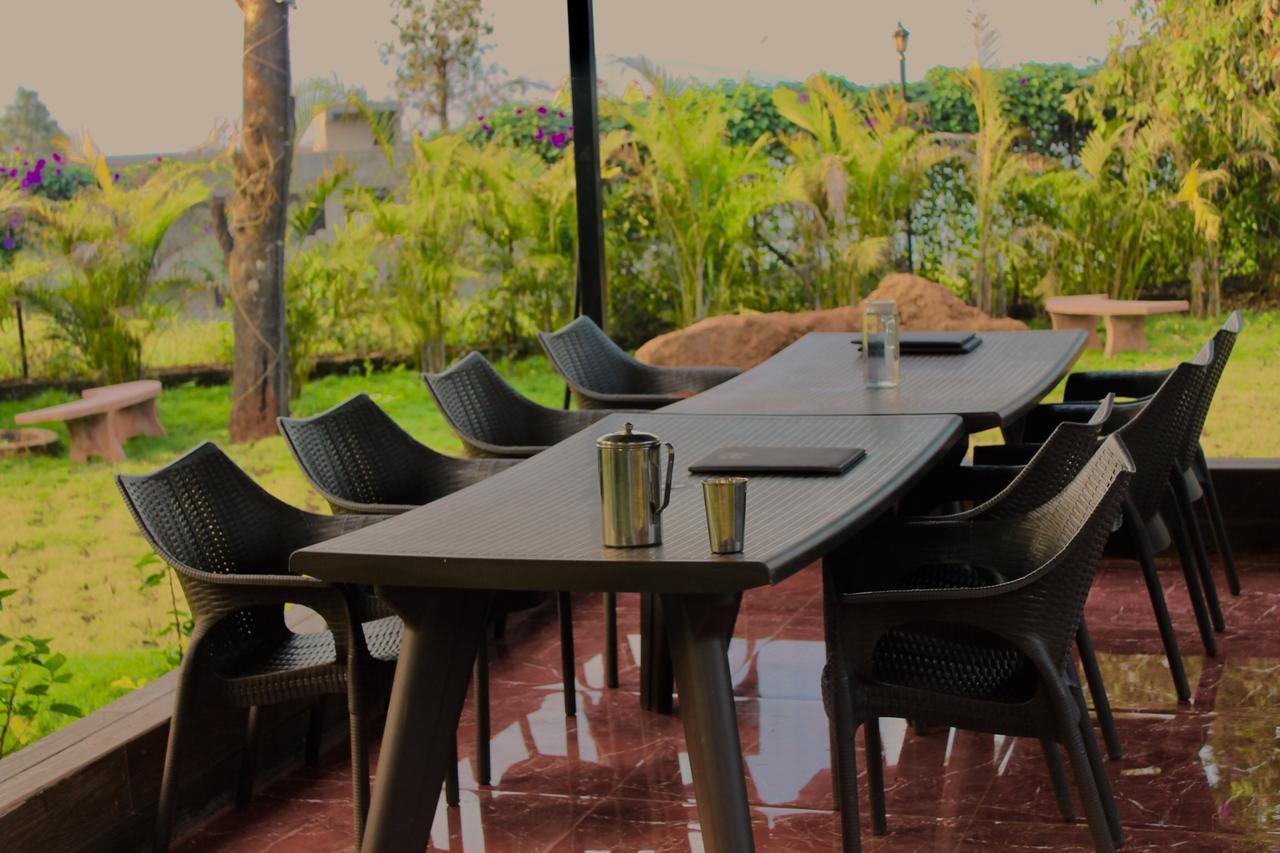 Lotus Farms Resort, Mahableshwar マハバレシュワール エクステリア 写真